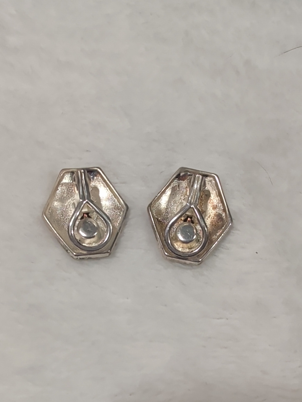 Premier Designs Vintage Two Tone Geometric Hexagon Clip On Earrings - Picture 3 of 4